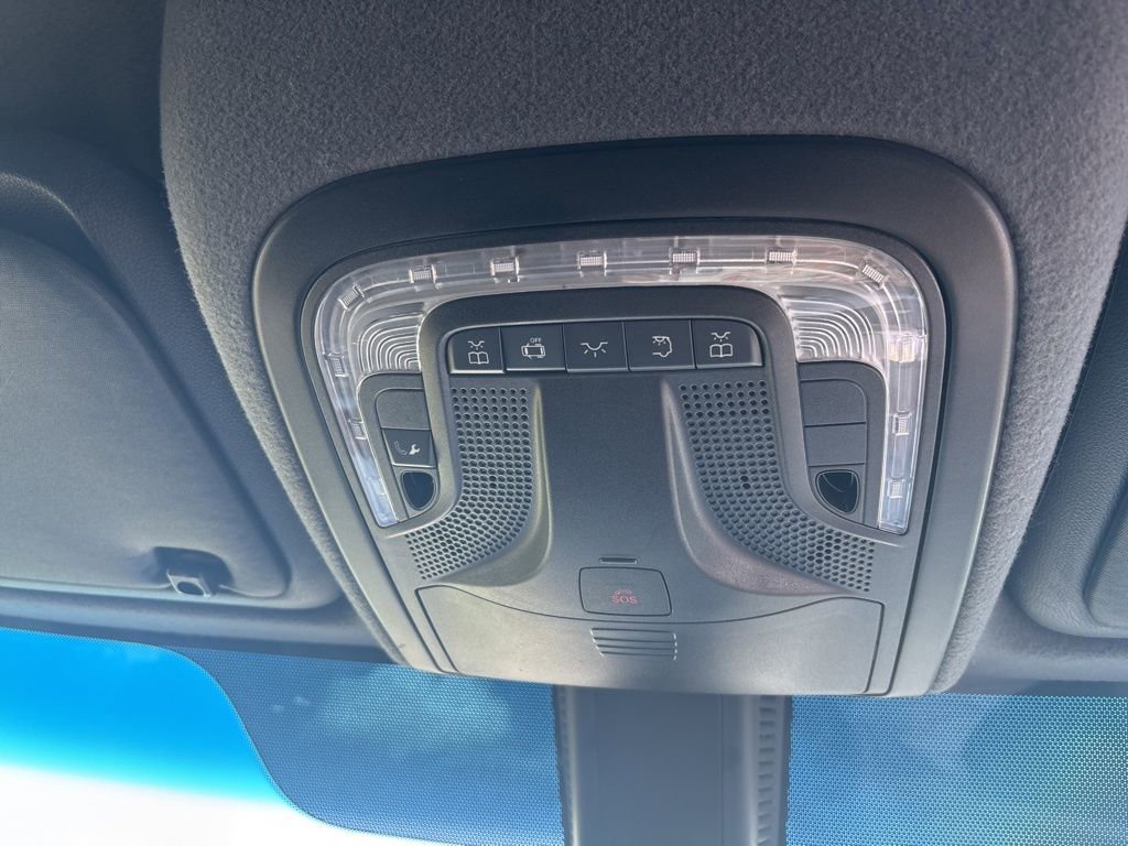 Used 2024 Mercedes-Benz Sprinter 2500 image 27