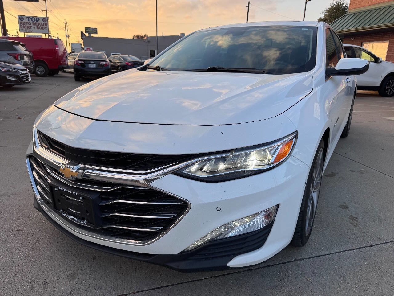 Used 2019 Chevrolet Malibu Premier w/ Sun and Wheel Package image 1