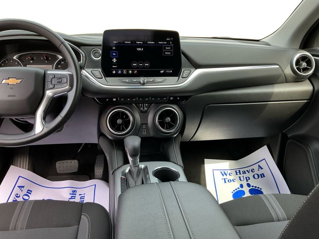 Used 2025 Chevrolet Blazer LT FWD image 11