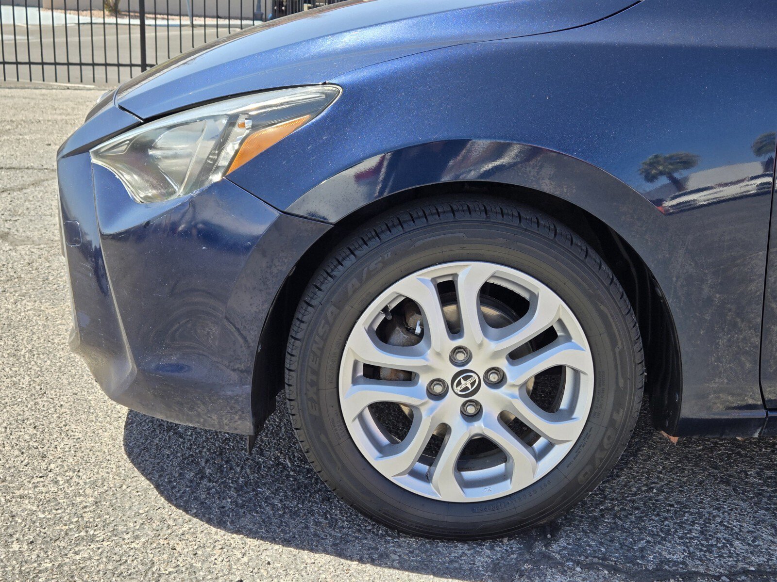 Used 2016 Scion iA FWD image 6