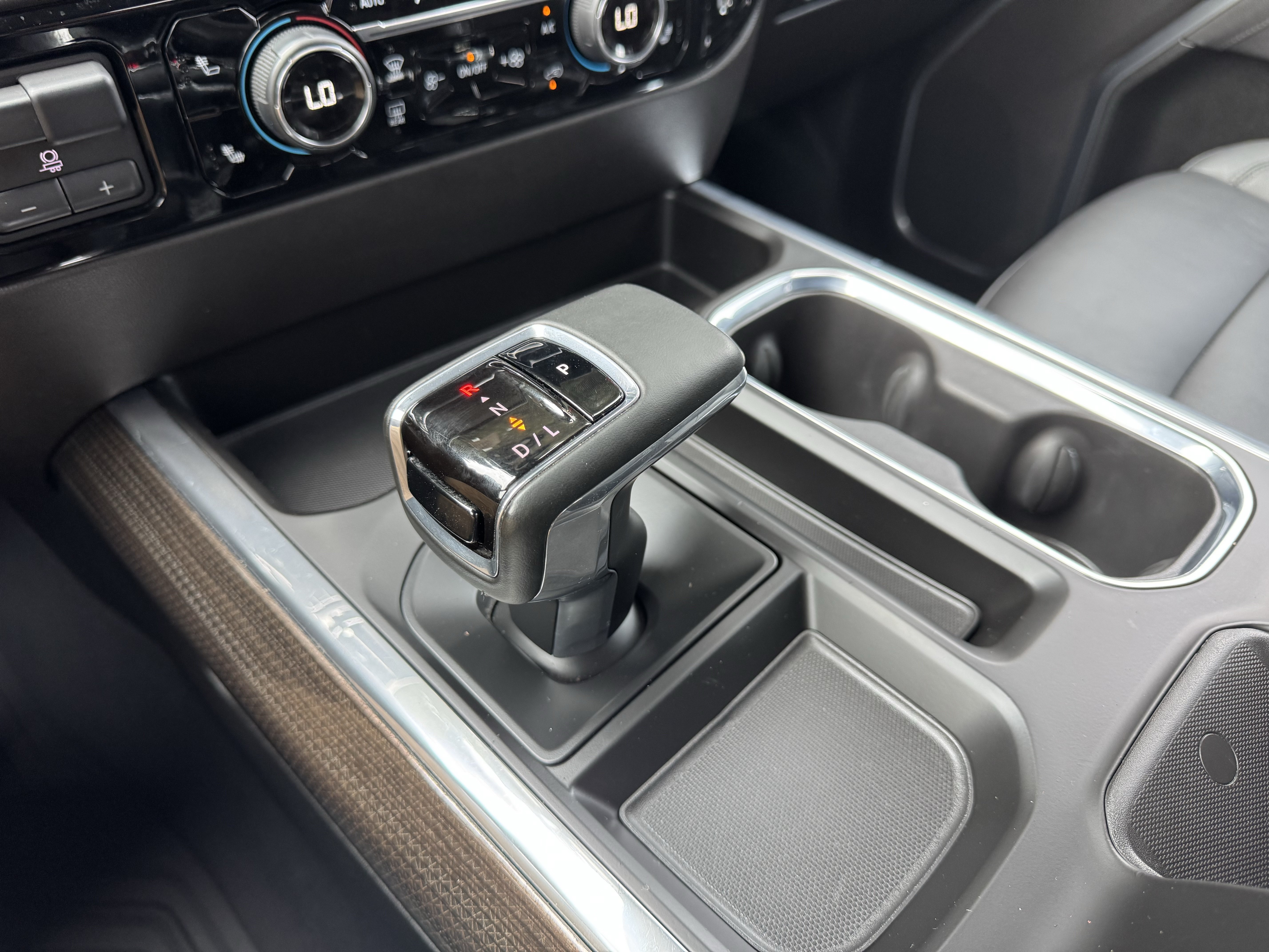 Certified 2025 Chevrolet Silverado 1500 RST AWD/4WD image 32