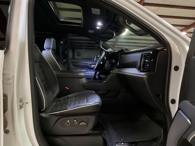 Used 2025 GMC Sierra 2500 AT4X AWD/4WD image 13