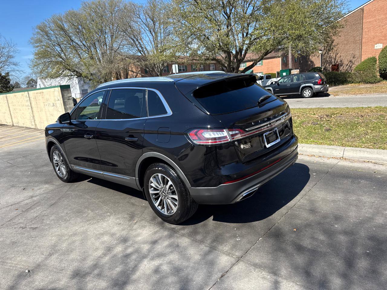 Used 2019 Lincoln Nautilus Select image 4