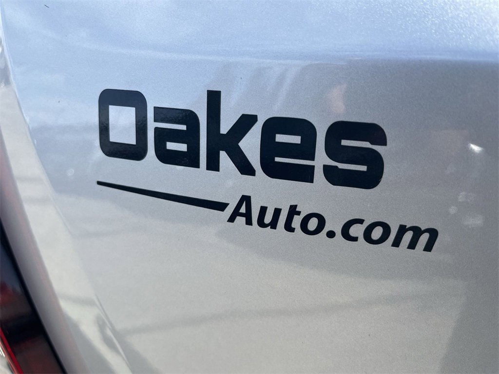 Used 2021 Buick Encore Preferred w/ Safety Package image 32