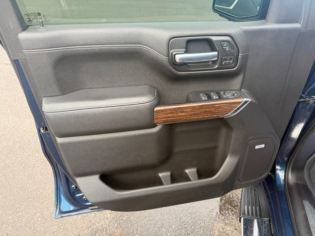 Used 2020 Chevrolet Silverado 1500 High Country w/ Technology Package image 13
