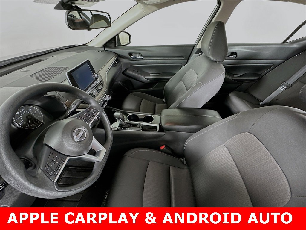Used 2024 Nissan Altima 2.5 SV image 2