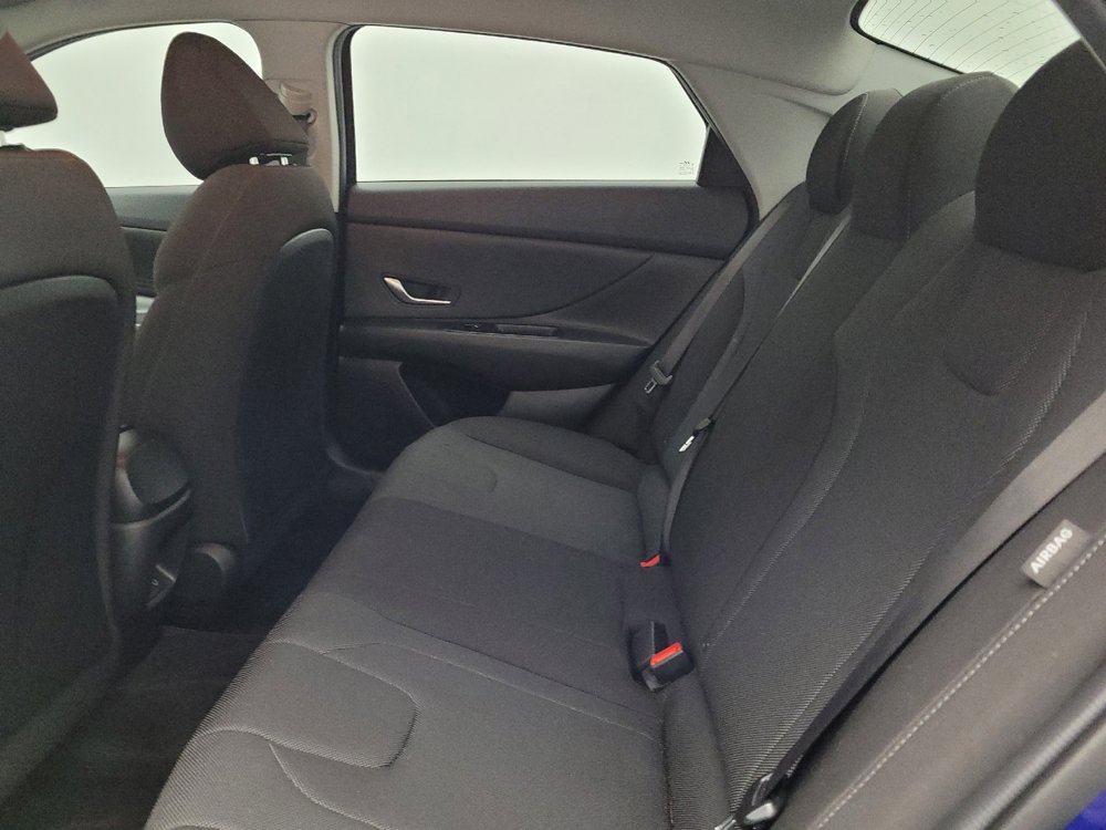 Used 2024 Hyundai Elantra SE FWD image 18