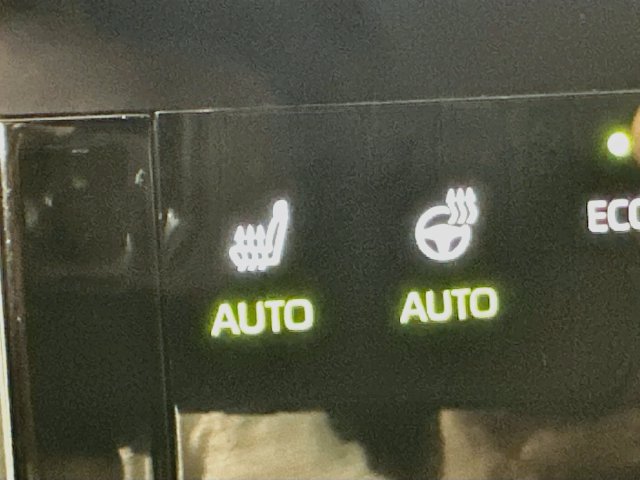 Used 2024 Toyota bZ4X AWD w/ Weather Package image 18