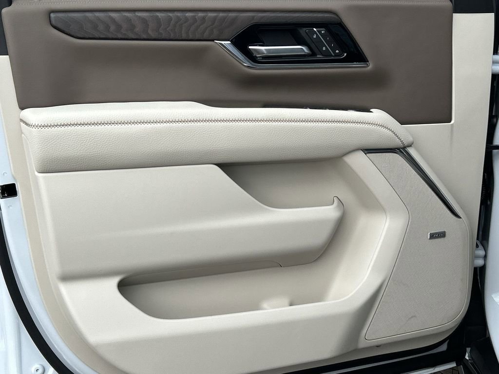 New 2026 GMC Yukon XL Denali w/ Sun & Power Step Package image 23