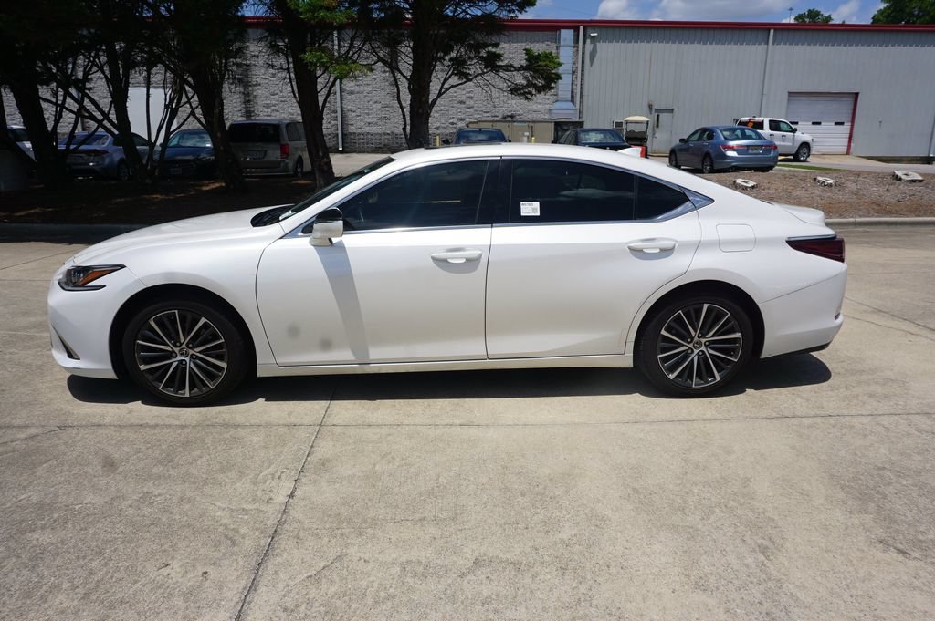 Used 2024 Lexus ES 350 w/ Premium Package FWD image 25