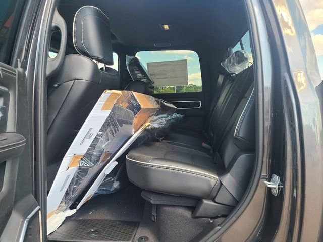 New 2026 RAM 2500 Laramie w/ Sport Appearance Package AWD/4WD image 4