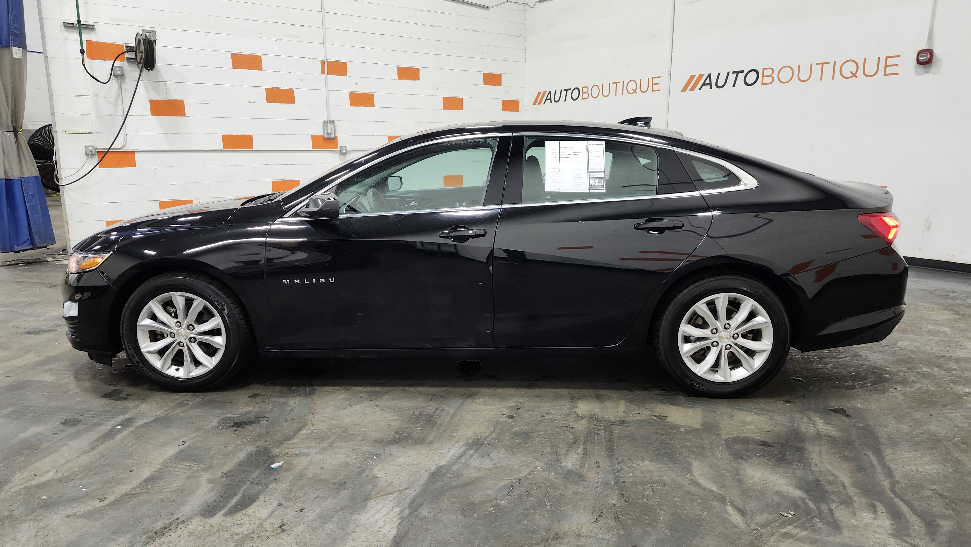 Used 2022 Chevrolet Malibu LT image 13