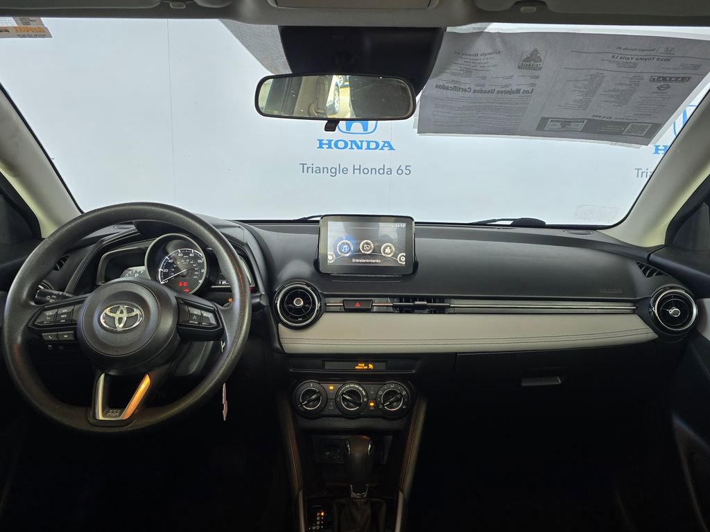 Used 2019 Toyota Yaris L FWD image 5