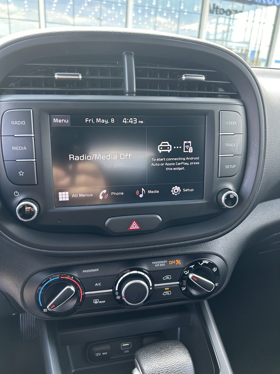 Used 2024 Kia Soul LX w/ Option Group 015 FWD image 19