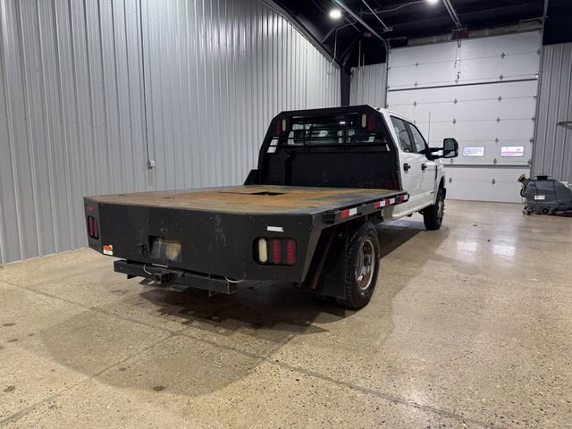 Used 2022 Ford F350 XL w/ Power Equipment Group image 5