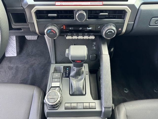 Used 2025 Toyota Tacoma TRD Off-Road image 15