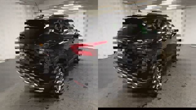 Certified 2025 Chevrolet Trax LT w/ LT Convenience Package image 8