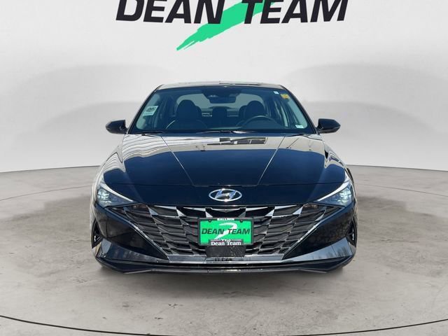 Used 2023 Hyundai Elantra Limited image 3