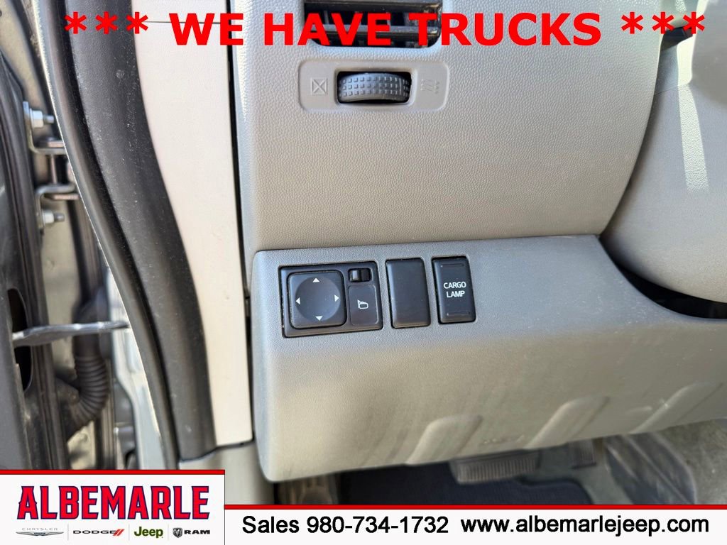 Used 2017 Nissan Frontier SV w/ SV Value Truck Package RWD image 16