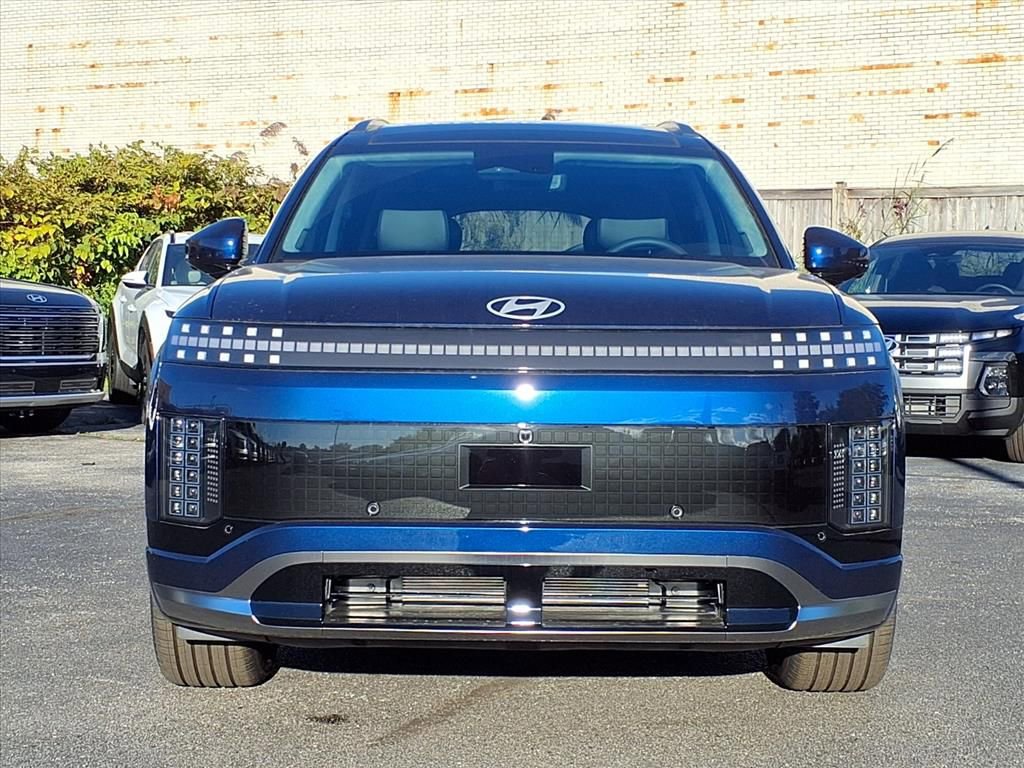 New 2026 Hyundai Ioniq 9 Calligraphy image 2