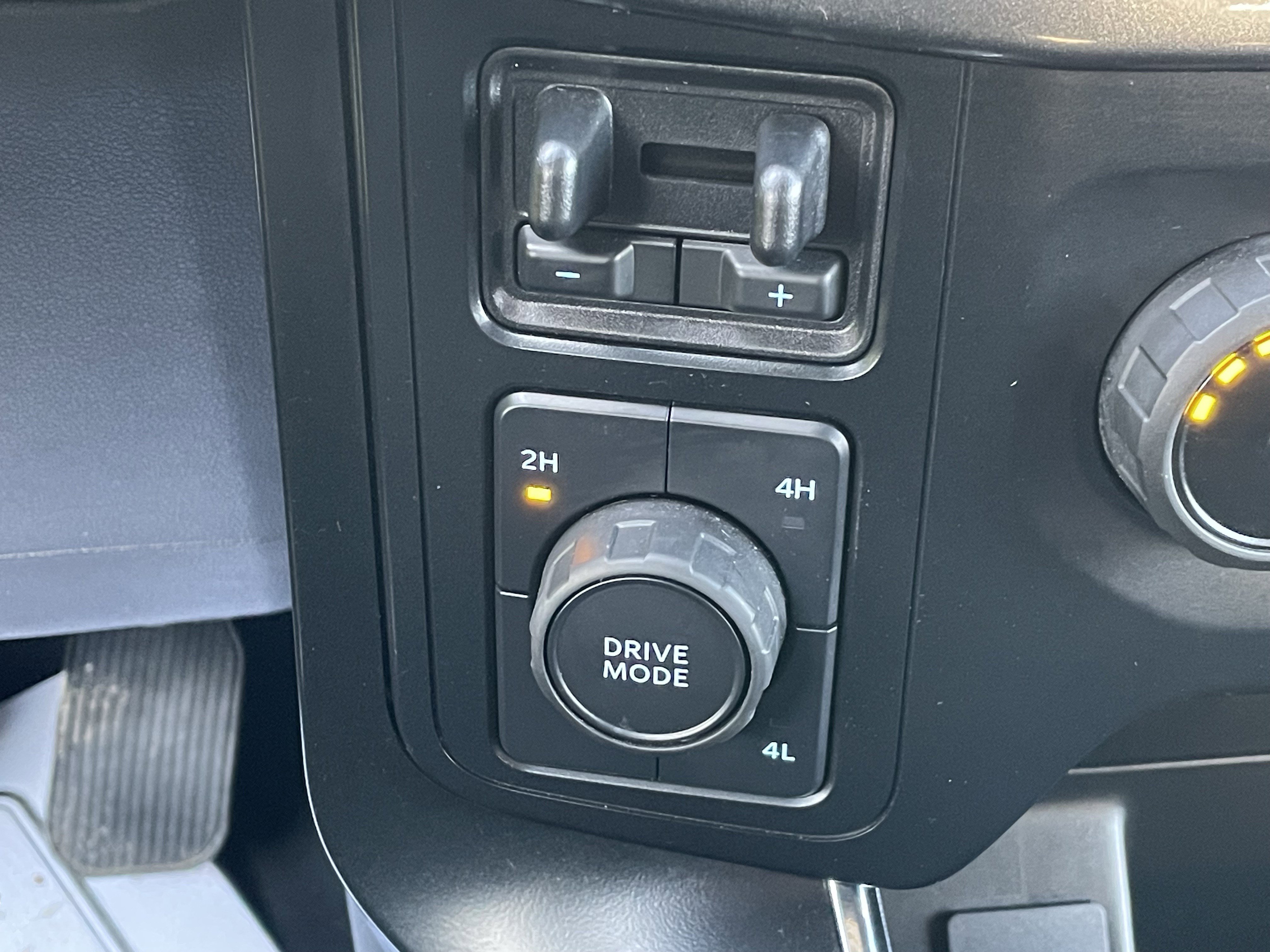 Used 2023 Ford F150 XL w/ Trailer Tow Package image 22