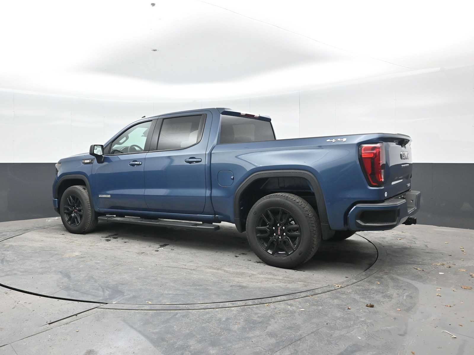 New 2026 GMC Sierra 1500 Elevation AWD/4WD image 2