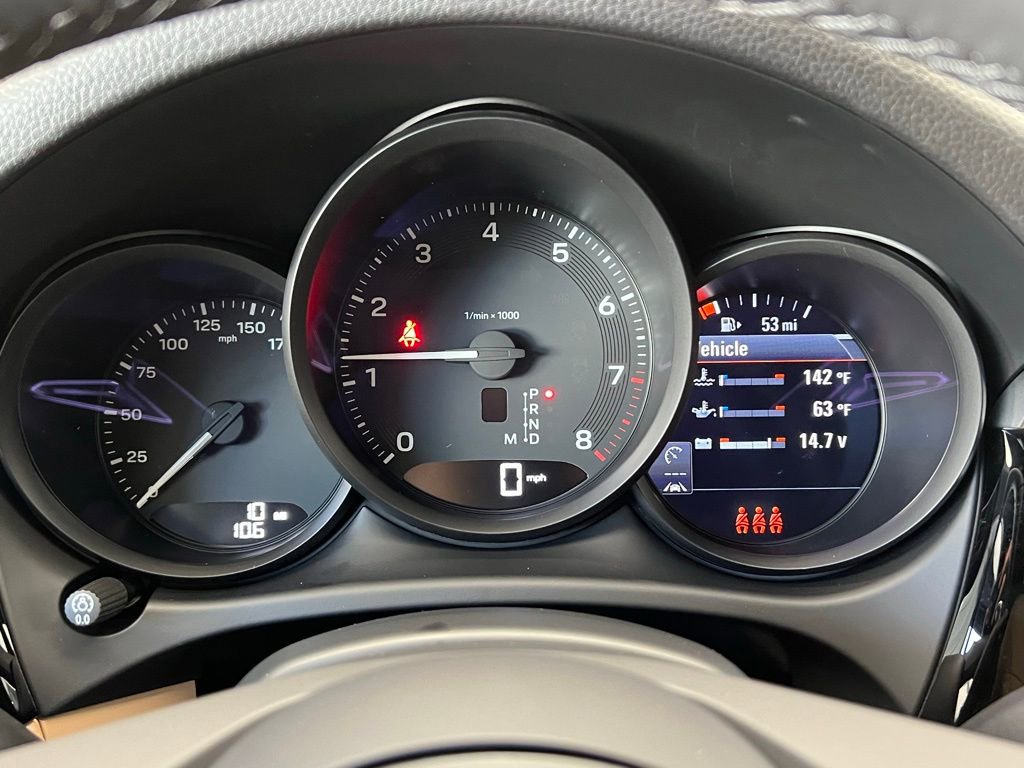 Used 2026 Porsche Macan AWD/4WD image 10