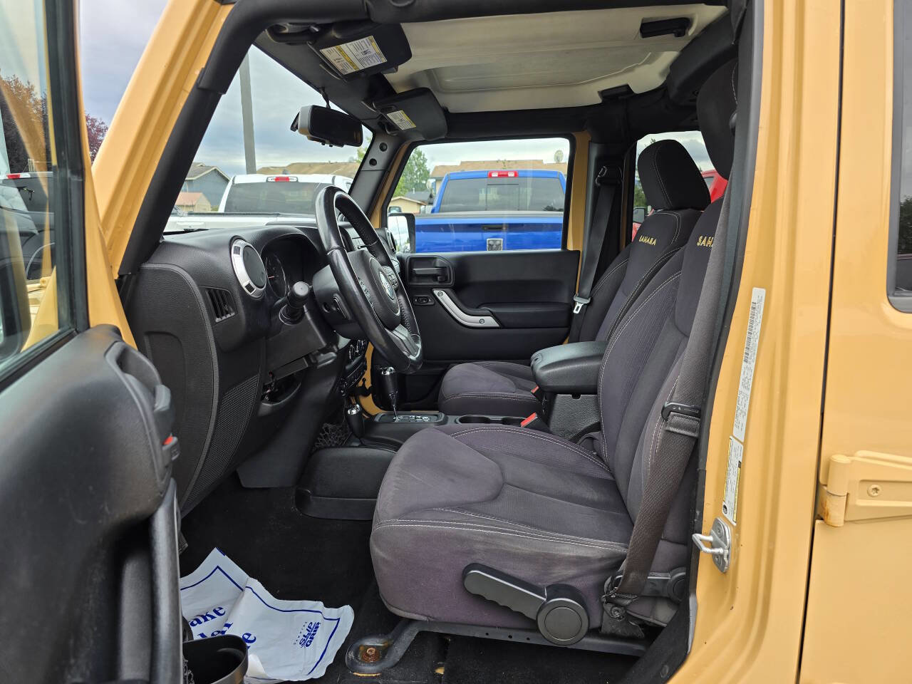 Used 2013 Jeep Wrangler Unlimited Sahara w/ Connectivity Group image 5