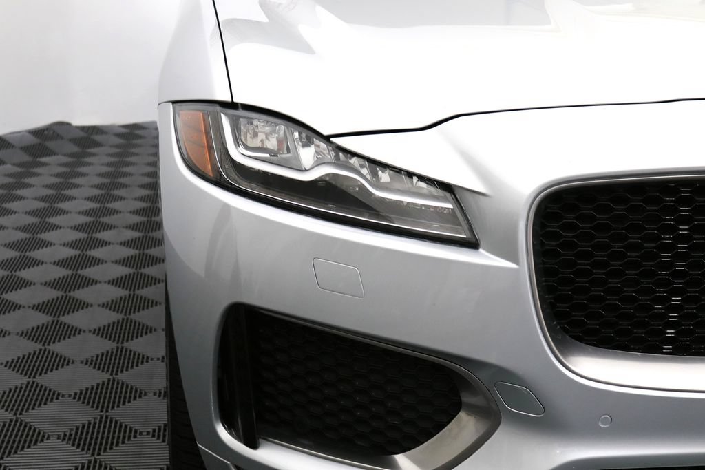 Used 2020 Jaguar F-PACE S AWD/4WD image 10