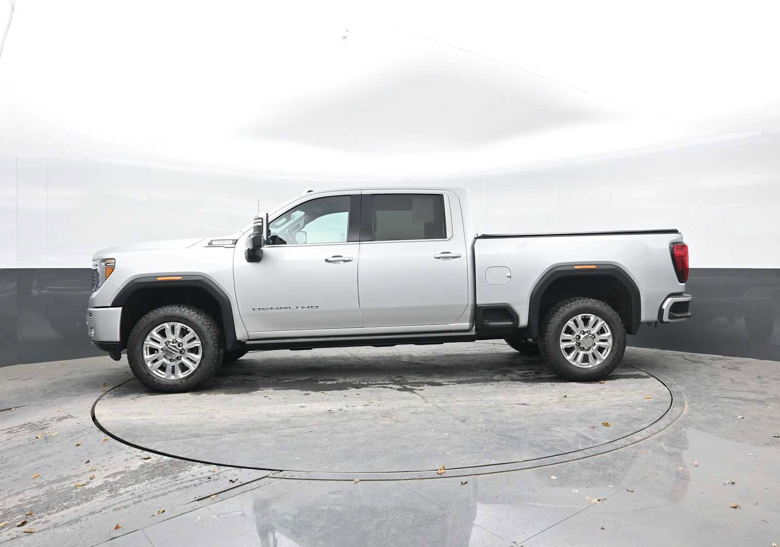 Used 2022 GMC Sierra 3500 Denali w/ Denali Ultimate Package image 3