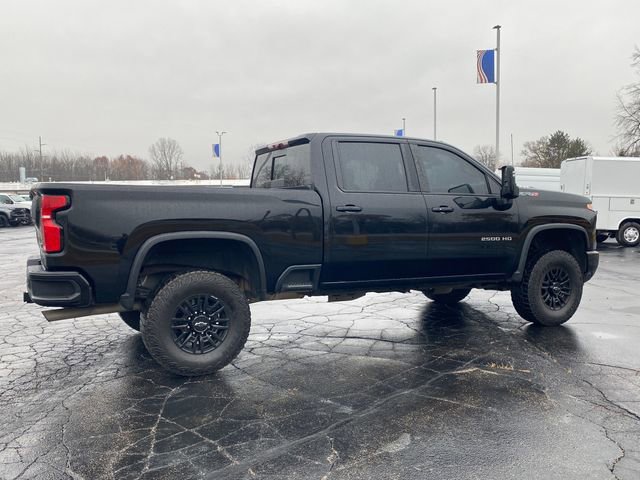 Used 2024 Chevrolet Silverado 2500 ZR2 w/ Technology Package image 11