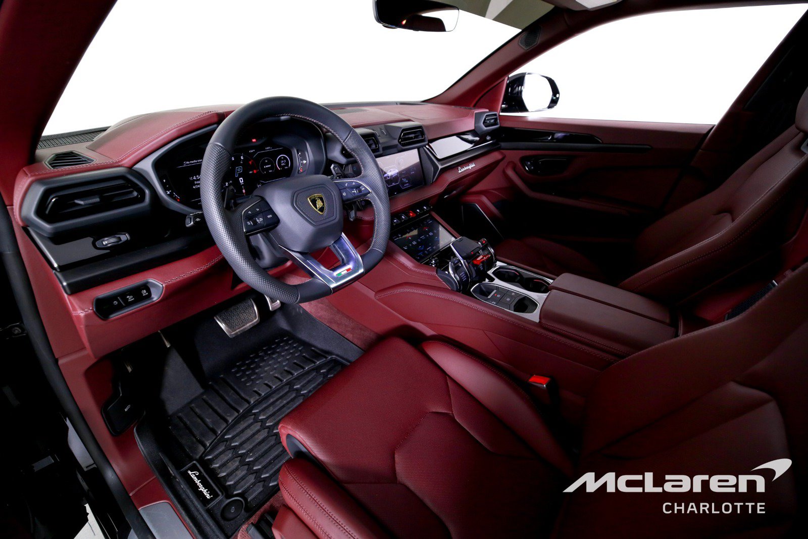 Used 2025 Lamborghini Urus S AWD/4WD image 12