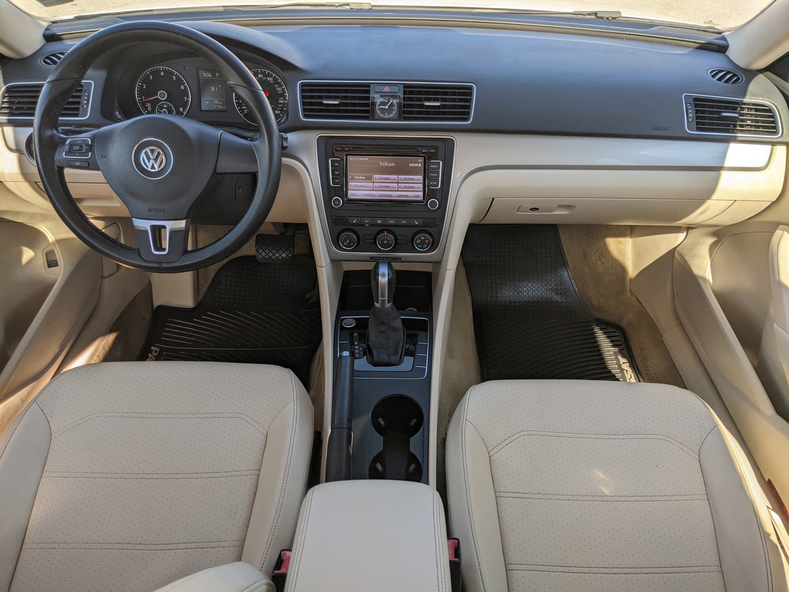 Used 2015 Volkswagen Passat 1.8T Limited Edition image 11