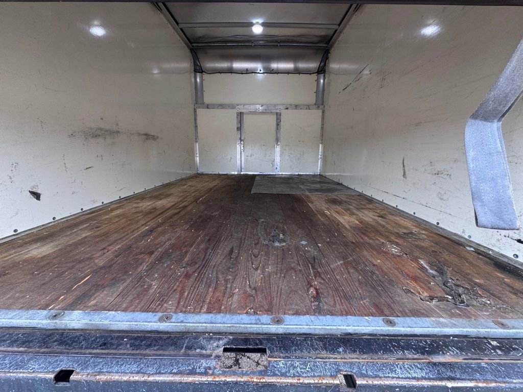 Used 2016 Chevrolet Express 3500 image 22