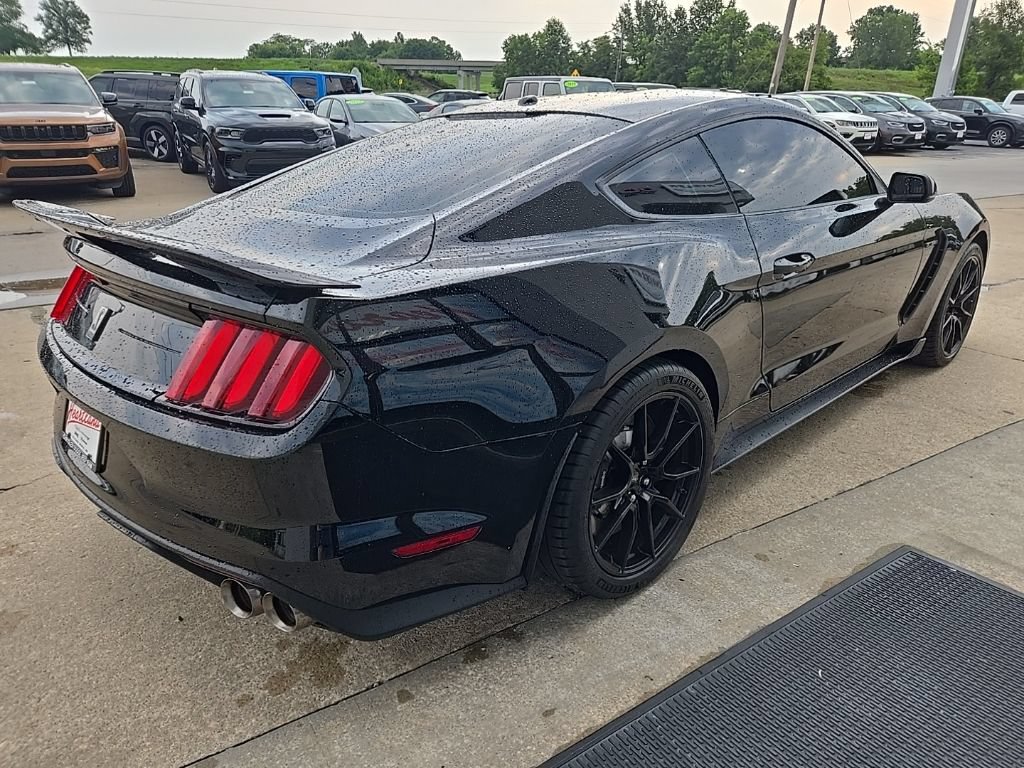 Used 2019 Ford Mustang Shelby GT350 w/ Technology Package RWD image 11