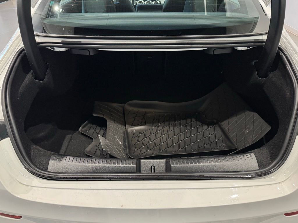 Used 2023 Mercedes-Benz CLA 250 4MATIC image 32