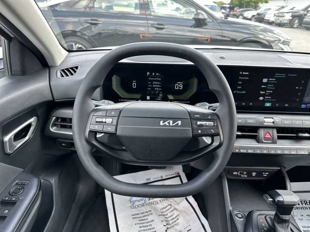 Used 2025 Kia K4 FWD image 14