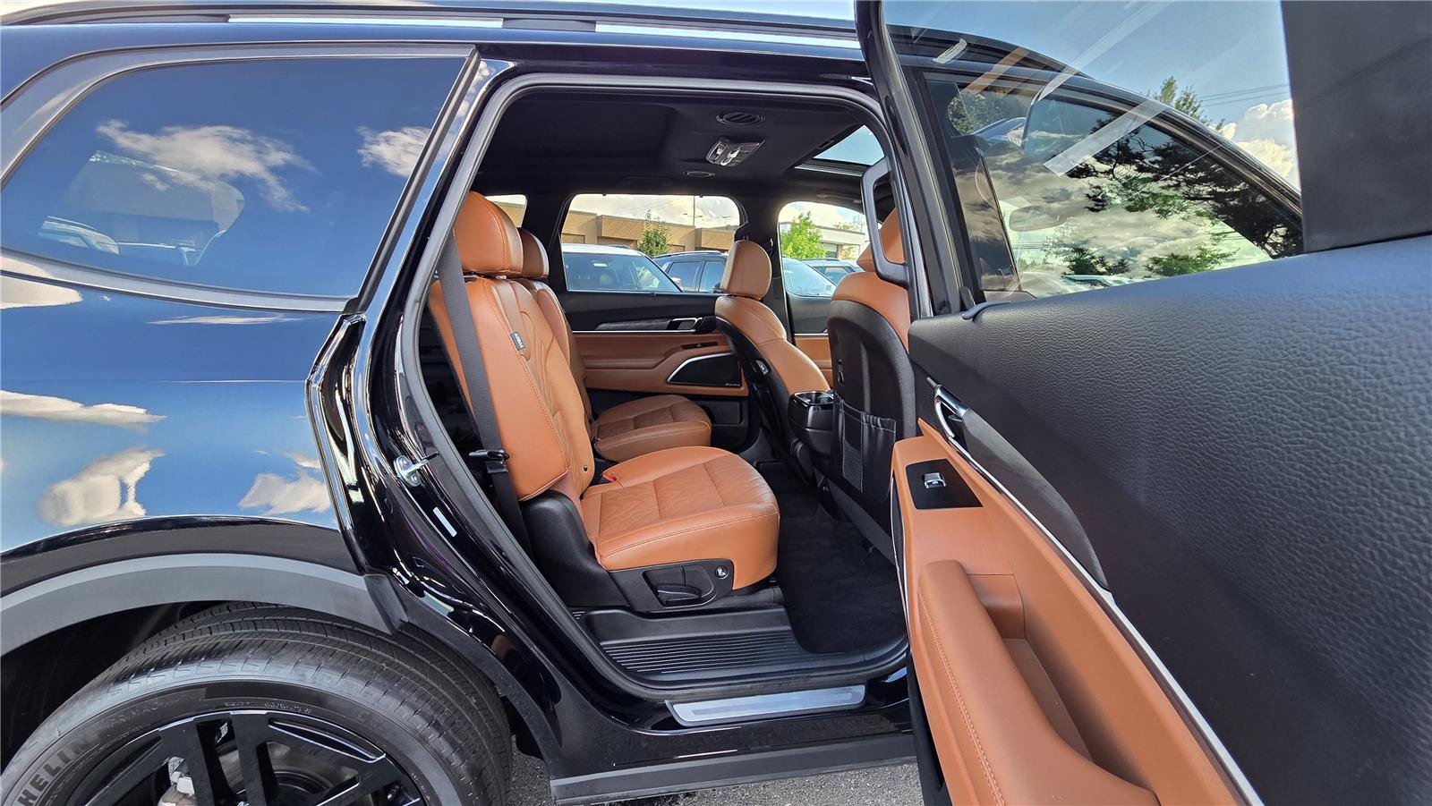 Certified 2024 Kia Telluride SX X-Line AWD/4WD image 37