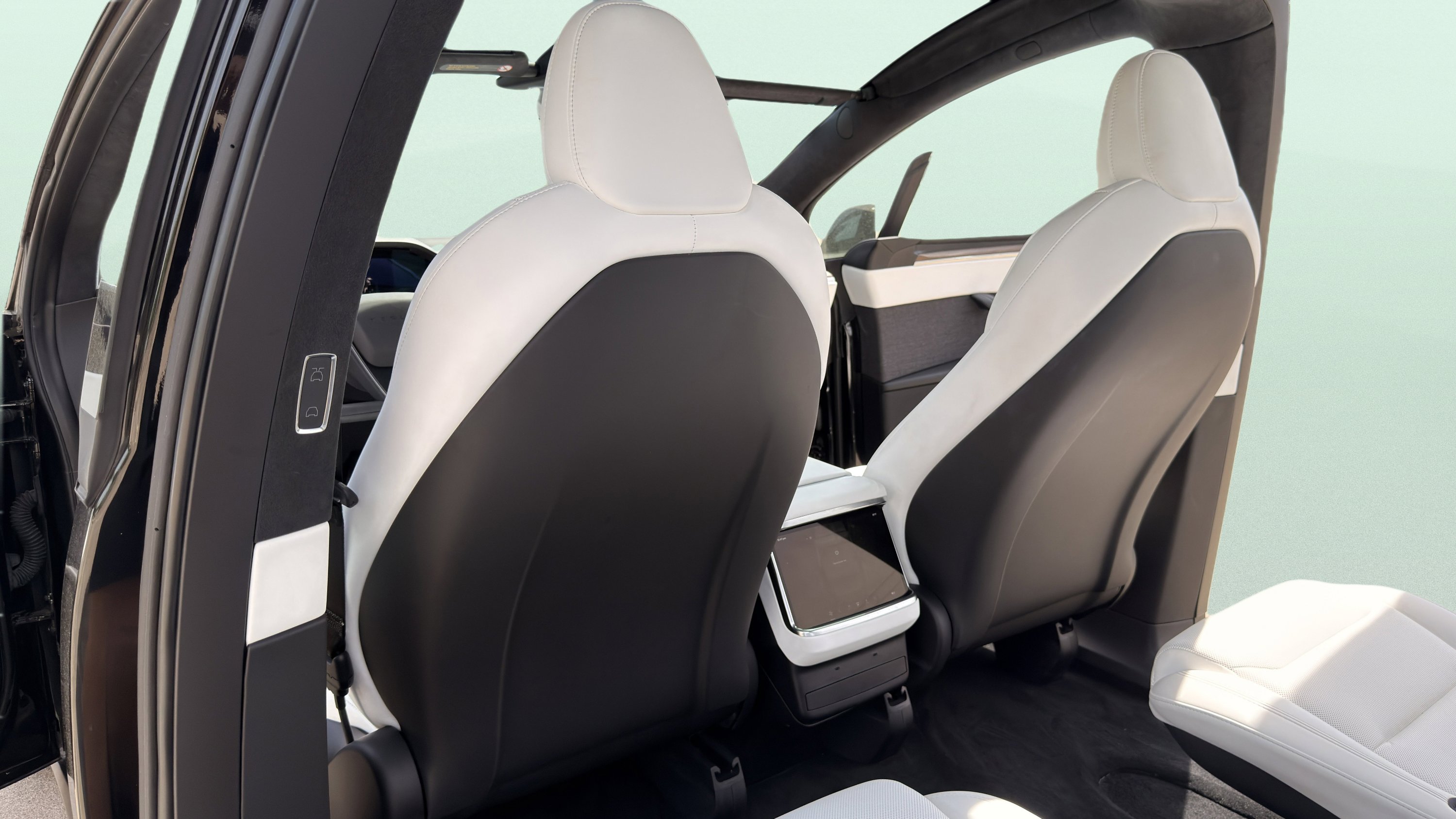 Used 2023 Tesla Model X Plaid image 29