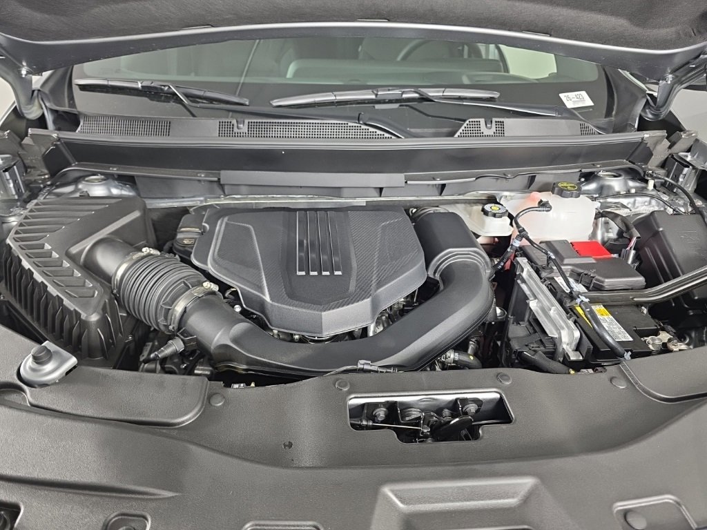 New 2026 Chevrolet Traverse LT w/ Sun and Wheel Package image 9