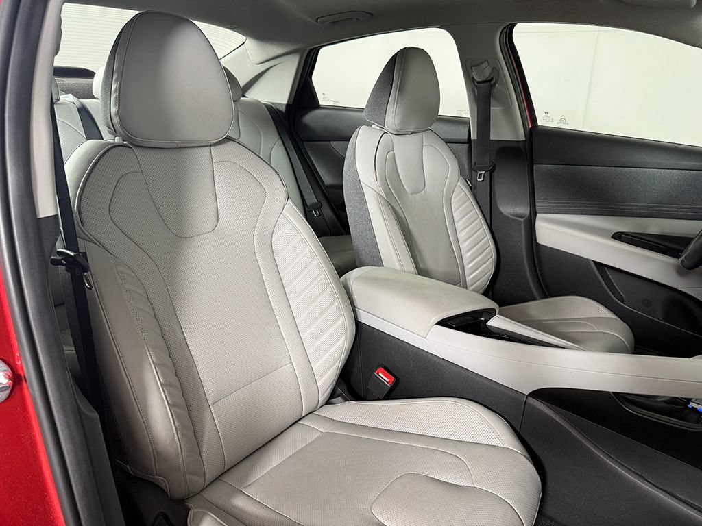 Used 2023 Hyundai Elantra Limited w/ Cargo Package FWD image 39