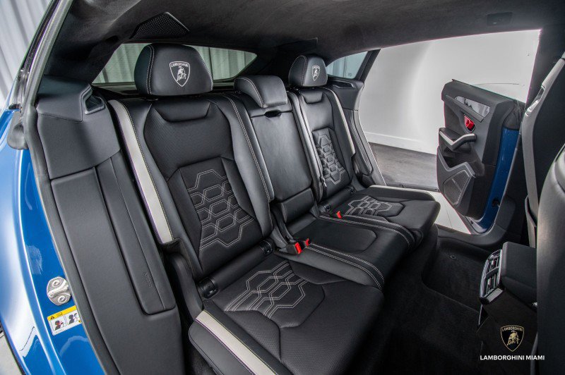 Used 2025 Lamborghini Urus SE image 82