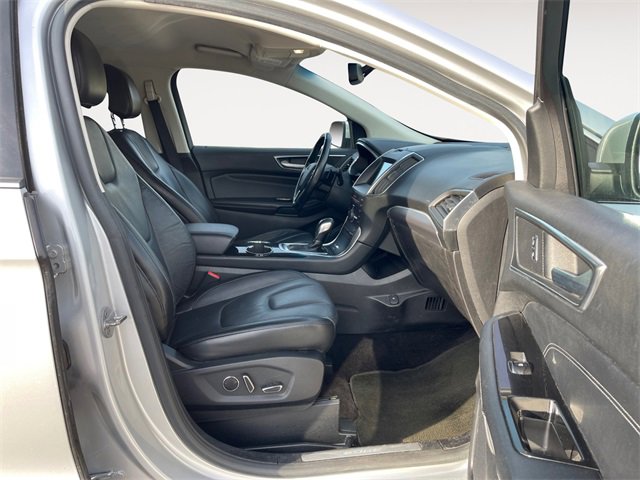 Used 2016 Ford Edge Titanium w/ Technology Package image 15