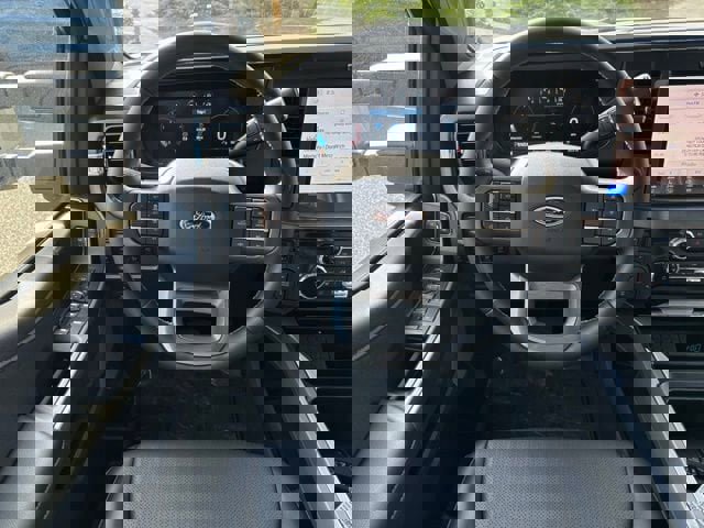 New 2025 Ford F250 Lariat w/ Lariat Ultimate Package image 18