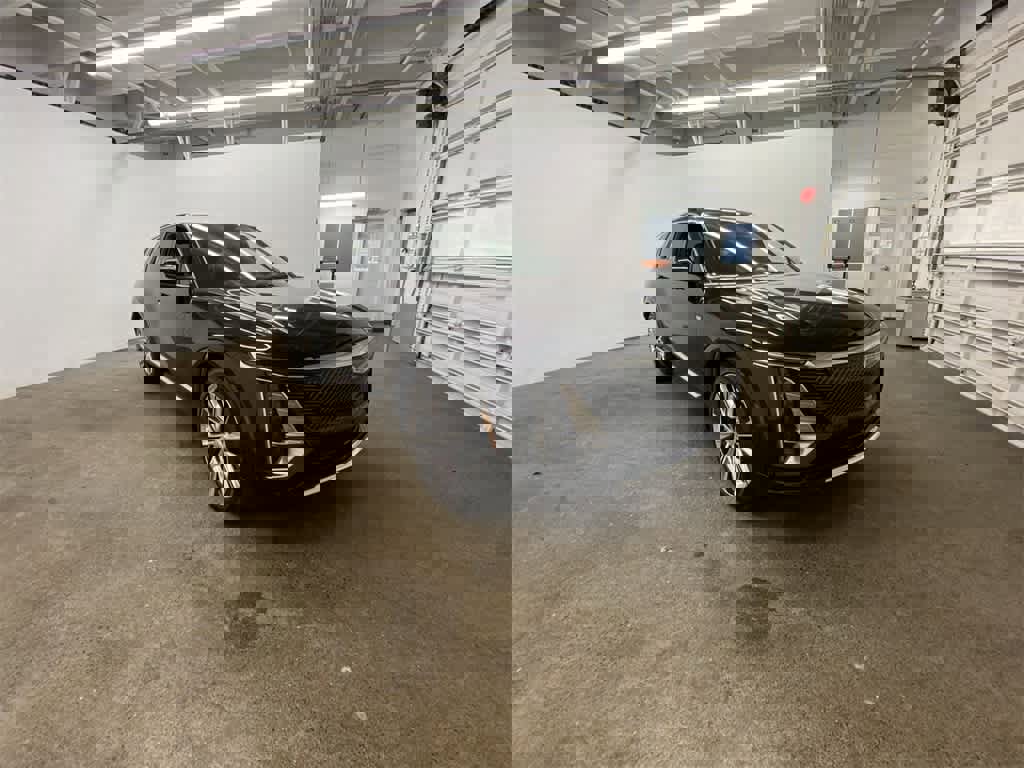 Certified 2024 Cadillac Lyriq Luxury w/ Nappa Leather Package image 8