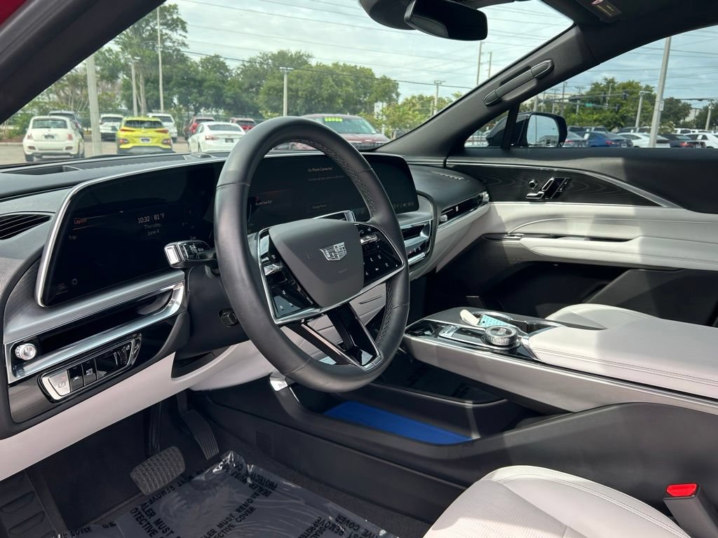 Used 2024 Cadillac Lyriq Sport RWD image 16
