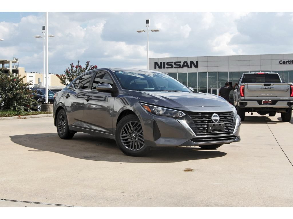 Used 2025 Nissan Sentra SV FWD image 1