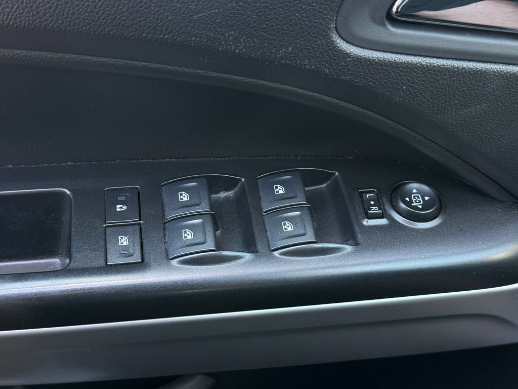 Used 2018 Chevrolet Colorado LT w/ LT Convenience Package RWD image 4