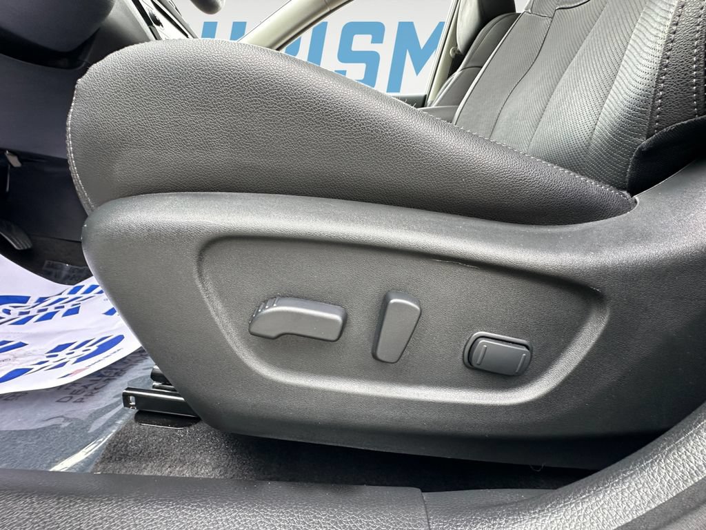Used 2020 Nissan Rogue SL w/ Premium Package AWD/4WD image 17