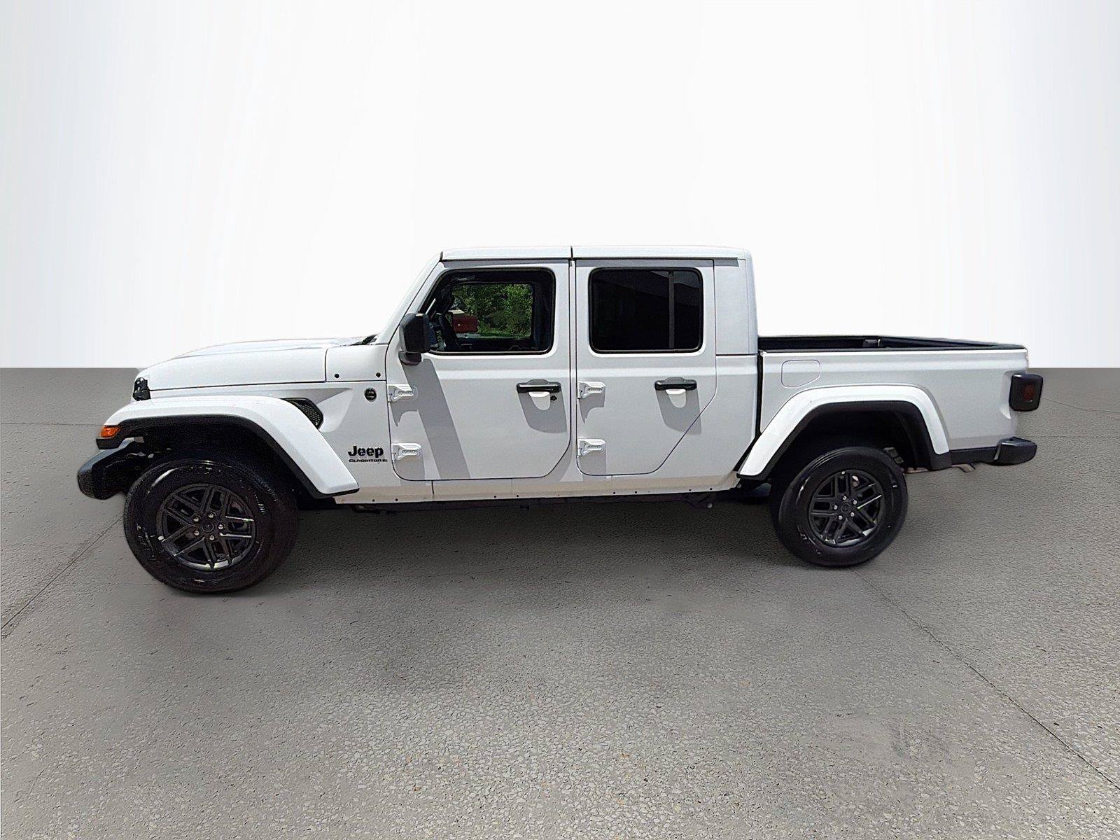New 2026 Jeep Gladiator Sport AWD/4WD image 7